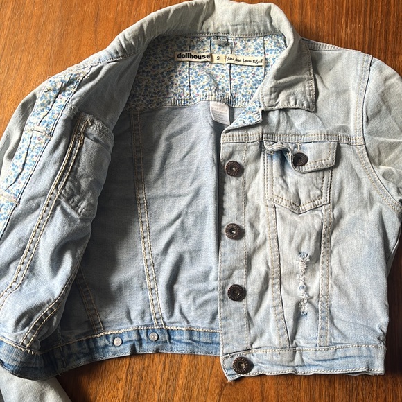 Crop Jean Jacket
Dollhouse Crop Jean Jacket - Picture 5 of 6